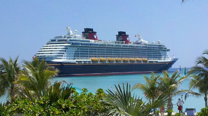 Disney-Kreuzfahrtschiff.jpg