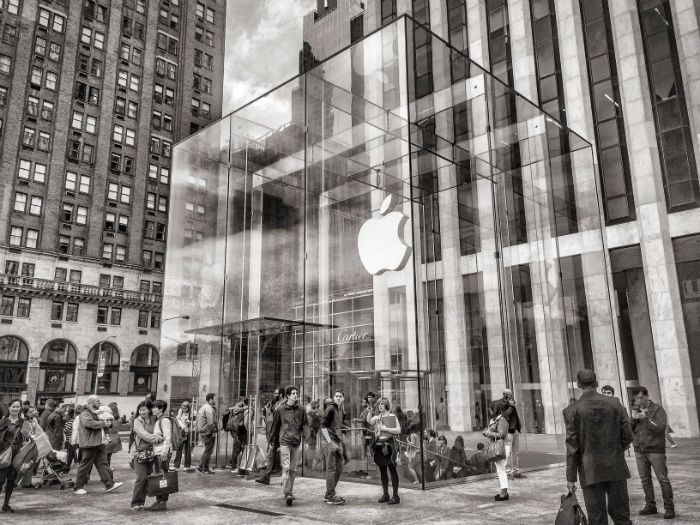 Apple.jpg Apple.jpg